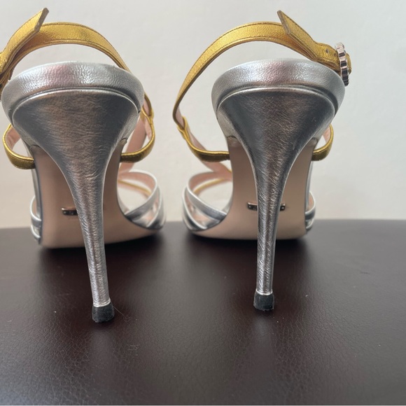 Gucci Nappa Zephyra Bow Gold and Silver Heels size 7 - Picture 4 of 5